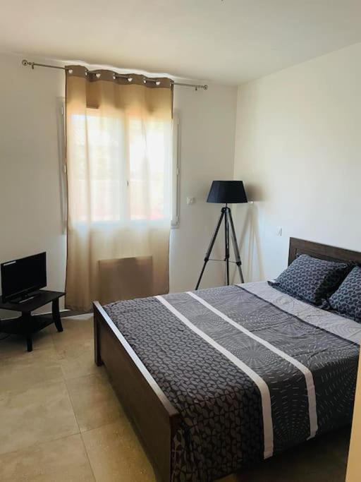Jolie Maison De Village 2 Chambres Ouveillan Экстерьер фото