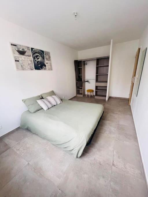 Jolie Maison De Village 2 Chambres Ouveillan Экстерьер фото